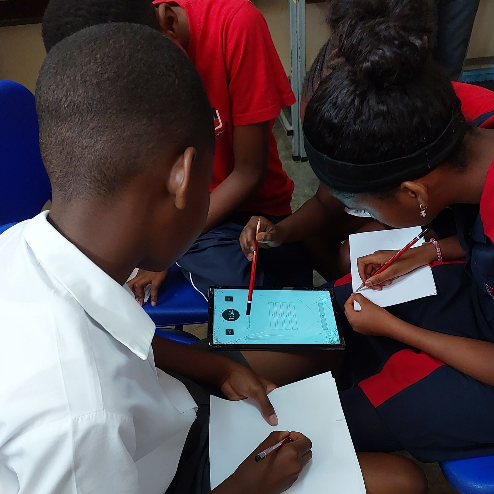 Students learning with Koloso